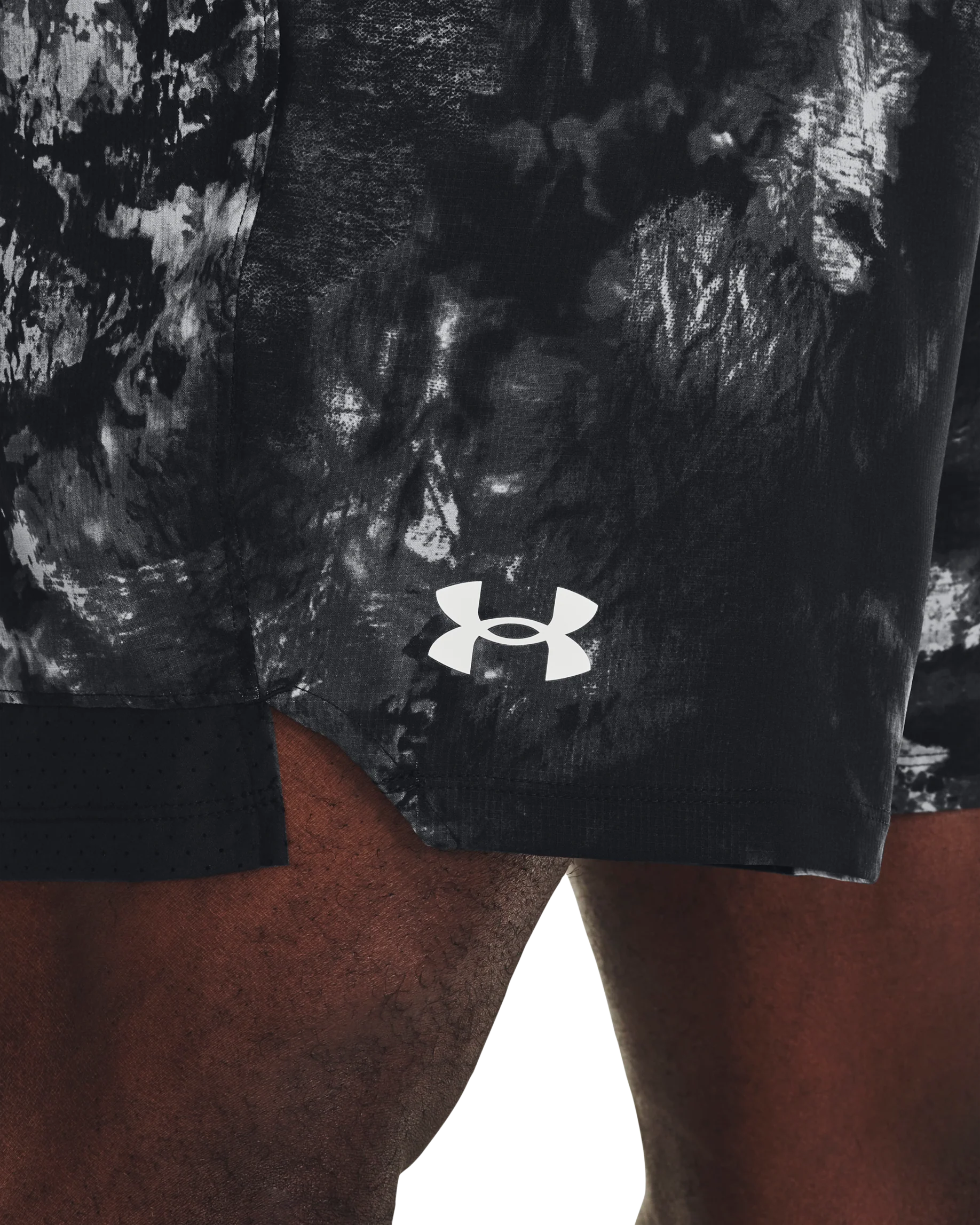 Men's UA Vanish Woven 6'' Printed Shorts - Image 7