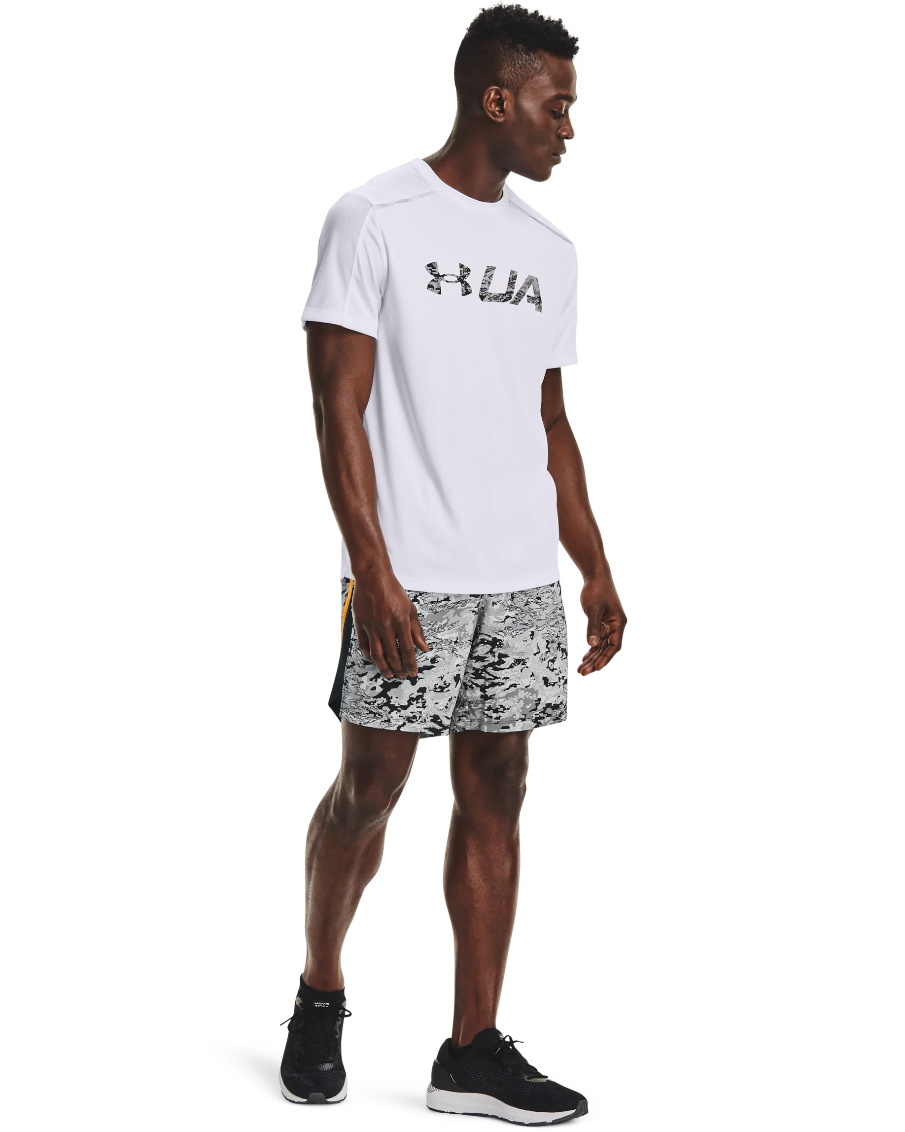 Men's UA Launch 7'' OOB Shorts - Image 3