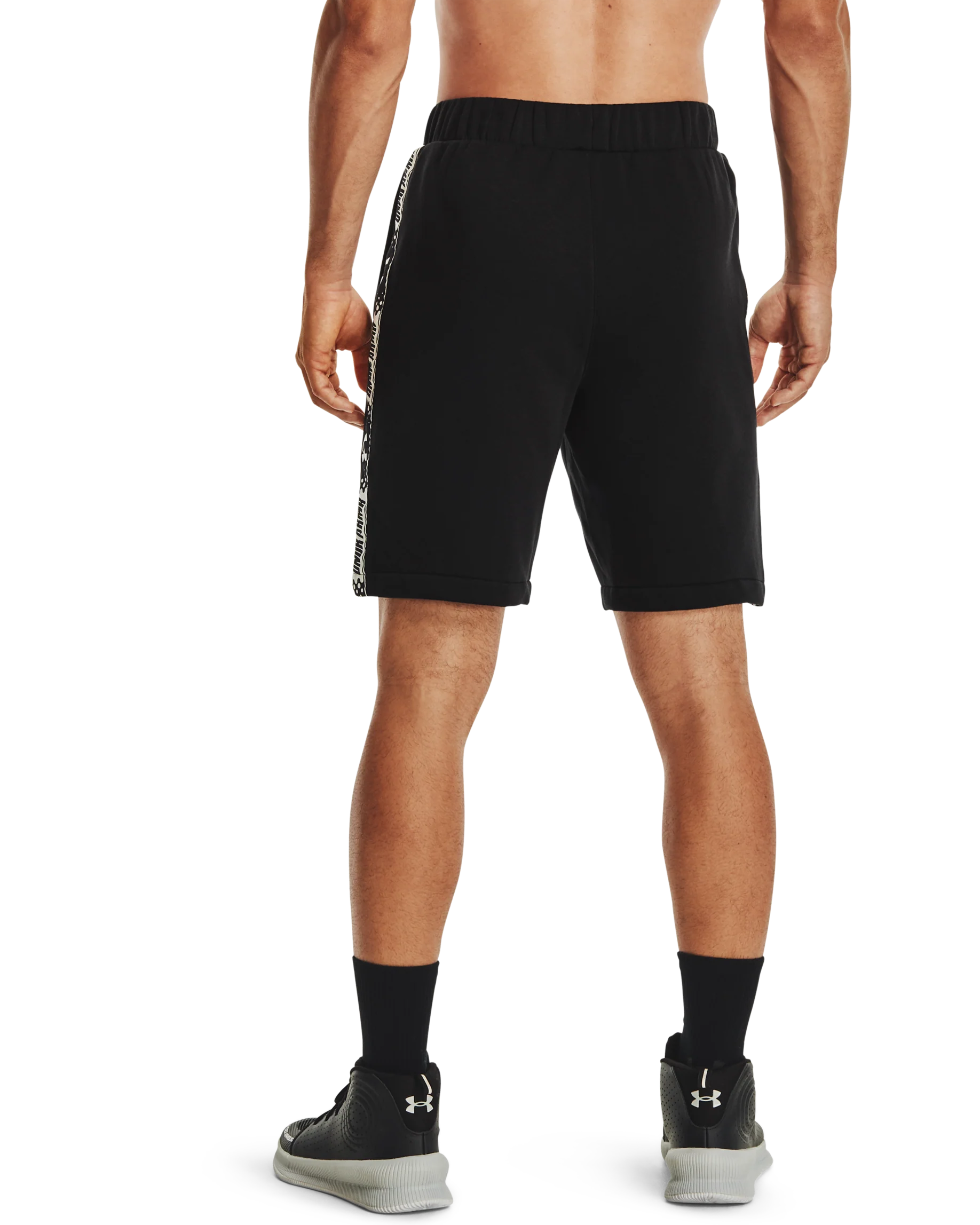 Men's UA Perimeter Fleece Shorts - Image 2