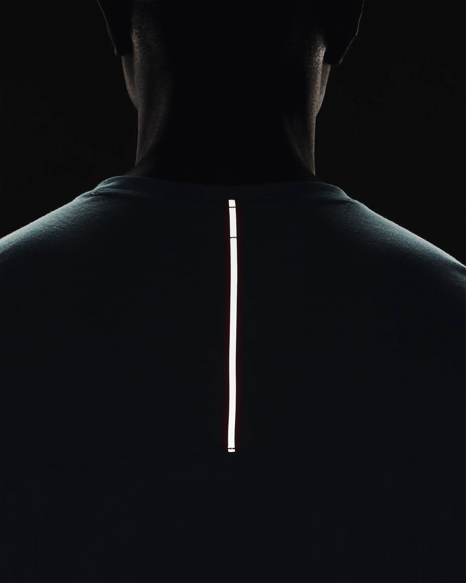 Men's UA Run Anywhere Breeze Long Sleeve - Image 4