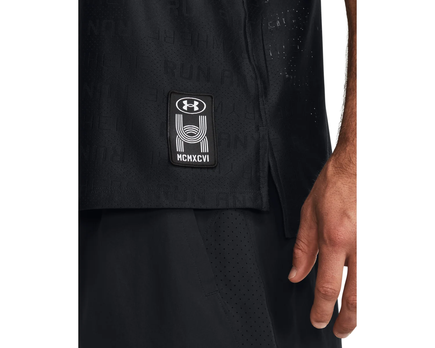 Men's UA Run Everywhere Singlet - Image 6