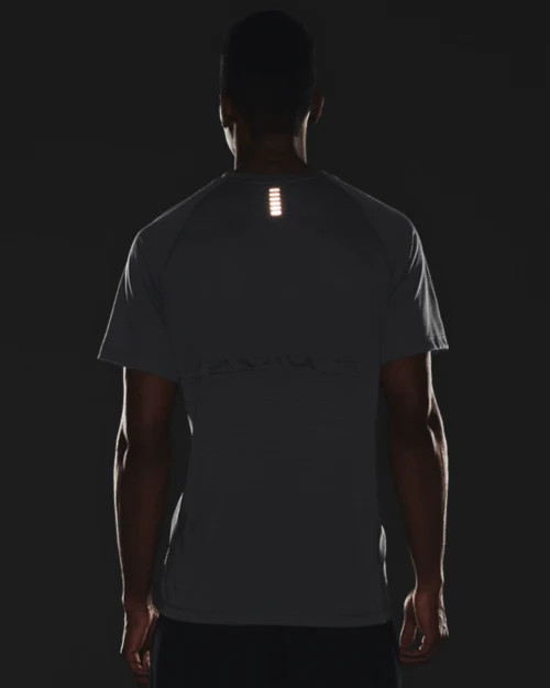 Men's UA Streaker Run Short Sleeve - Image 4