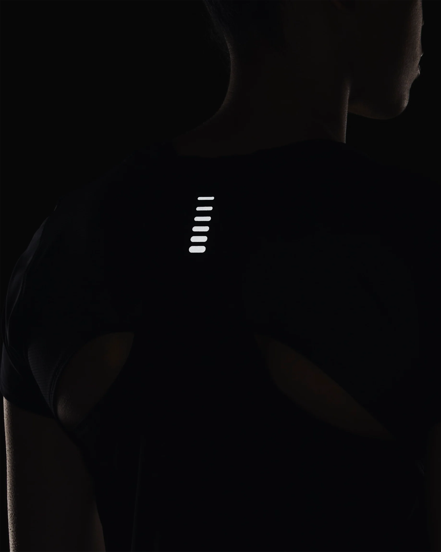 Women's UA Iso-Chill 200 Laser T-Shirt - Image 6